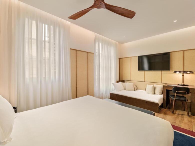 Hotel H10 Madison