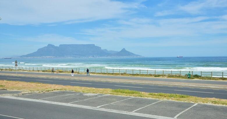 The Blaauberg Beach Hotel