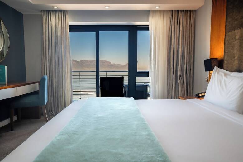 The Blaauberg Beach Hotel