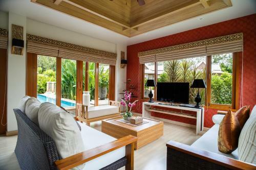 Pimann Buri Pool Villa Resort