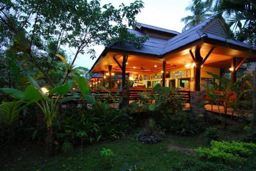 Hotel Sunda Resort