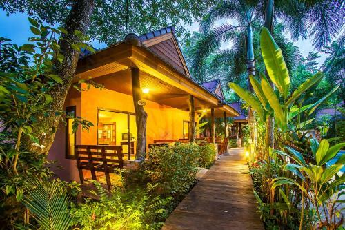 Hotel Sunda Resort