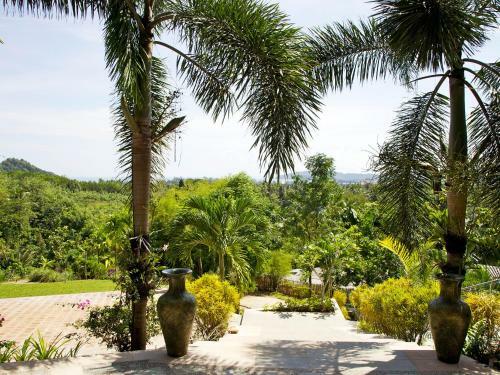 Thara Bayview Villa