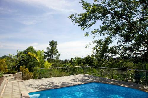 Thara Bayview Villa