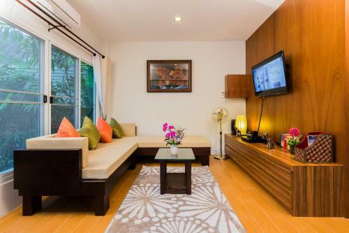 Villa Irawan House