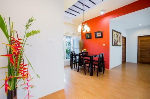 Villa Irawan House