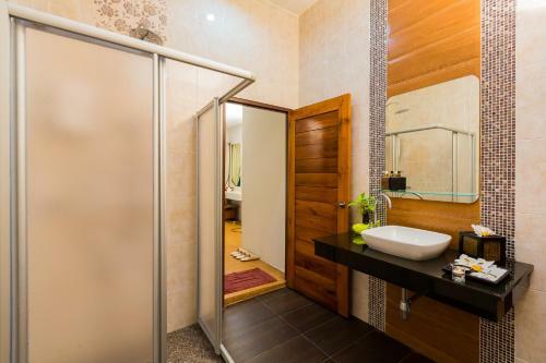 Villa Irawan House