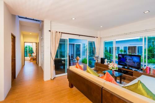 Villa Irawan House