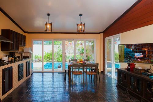 Baan Manuchang Villa