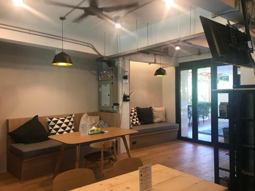 Hostal Baan Taveesri