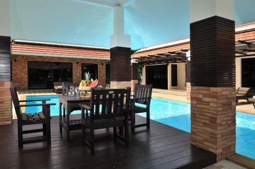 Baan Santi Villa