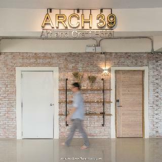 Albergue Arch39 Minimal Art & Craft Hotel