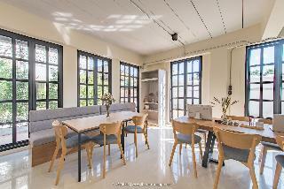 Albergue Arch39 Minimal Art & Craft Hotel