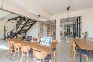Albergue Arch39 Minimal Art & Craft Hotel