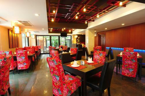 Bonito Chinos Hotel