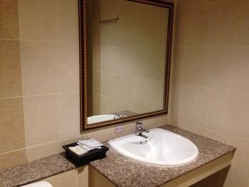 Rayong Lanna Hotel