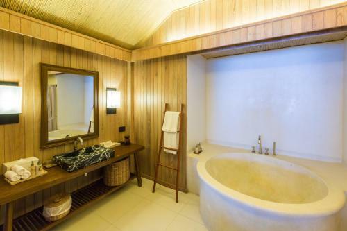 Hotel The Treasure Resort Koh Matsum