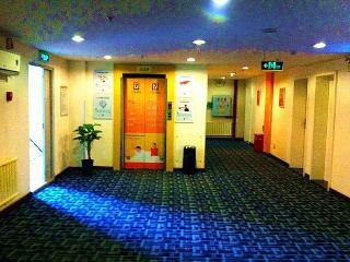 Hotel 7 Days Premium Harbin Center Street Branch