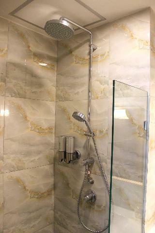 Hotel V One Pride Sukhumvit 22
