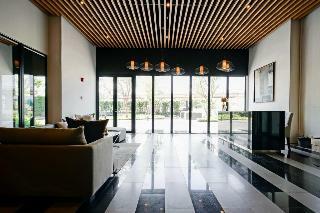 Q-box Hotel Bangkok Blossom
