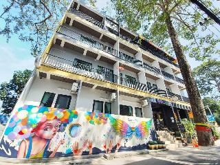 Rainbow Sky Hotel