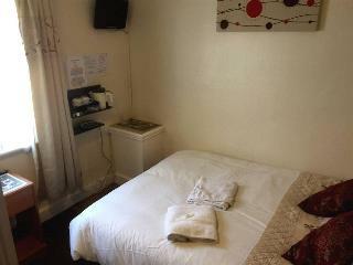Hotel Willow Grove