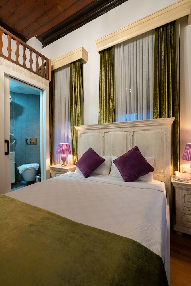 Cedrus Hotel