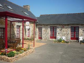 Hotel Logis H�tel Le Relais de Beaucemaine