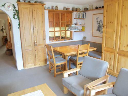 Aparthotel Chesa Bellaval
