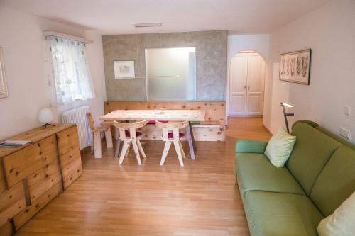 Aparthotel Chesa Bellaval
