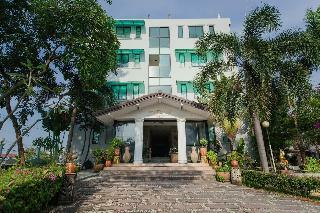 Platinum Place