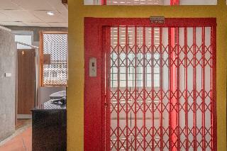 Banthat Thong Hostel