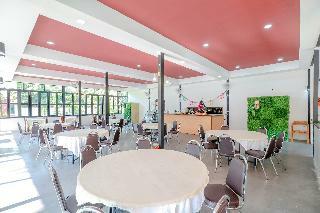 Hotel Oyo 557 Tong House Resort