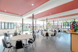 Hotel Oyo 557 Tong House Resort