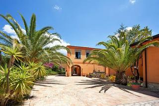 Hotel Casale Romano