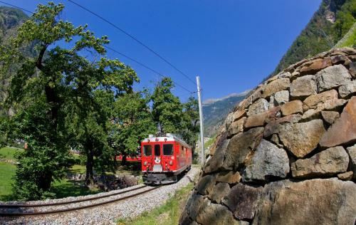 Hostal Caffe Semadeni Garni