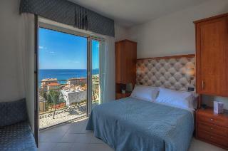 Hotel Noris