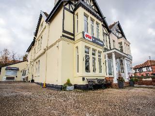 Oyo The Lemonfield Hotel