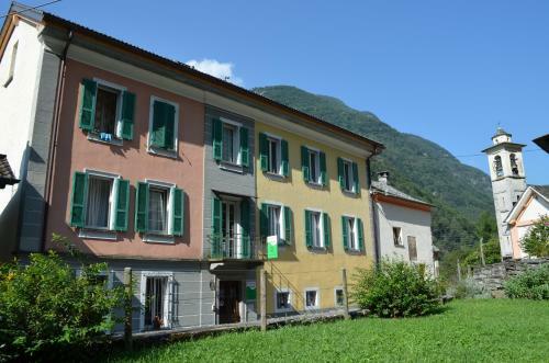 Hostal Hotel Garni Maggia