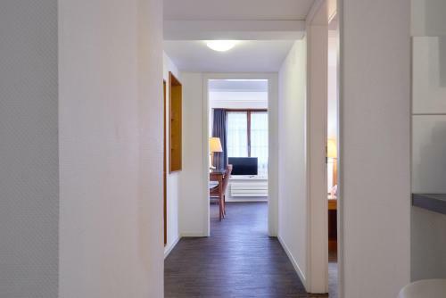 Hotel Hine Adon