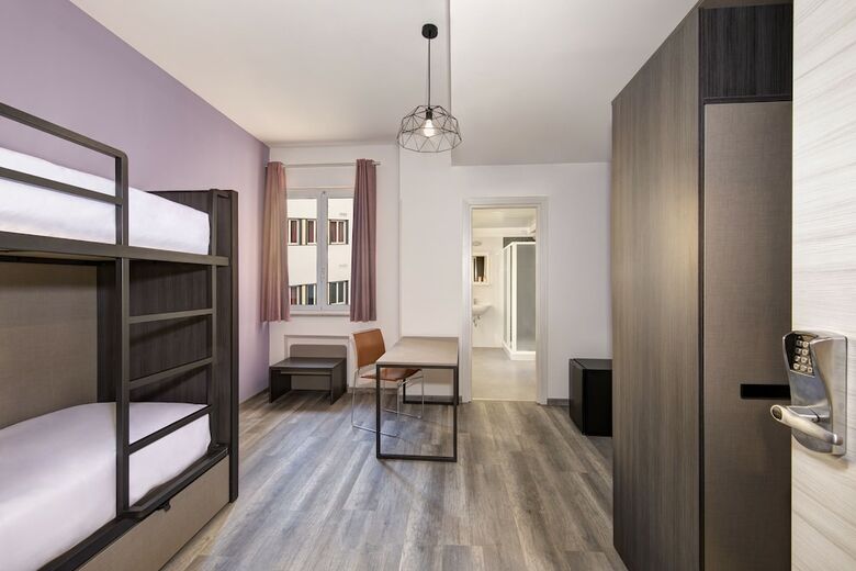 Albergue The Romehello