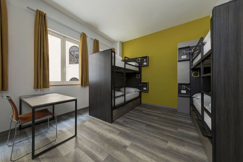 Albergue The Romehello