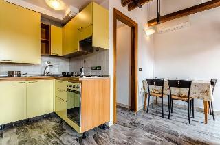 Venice Apartments