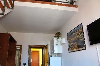 Max Apartments