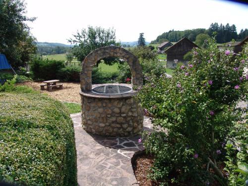 Posada Auberge De Vers Chez Perrin