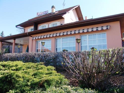 Posada Auberge De Vers Chez Perrin