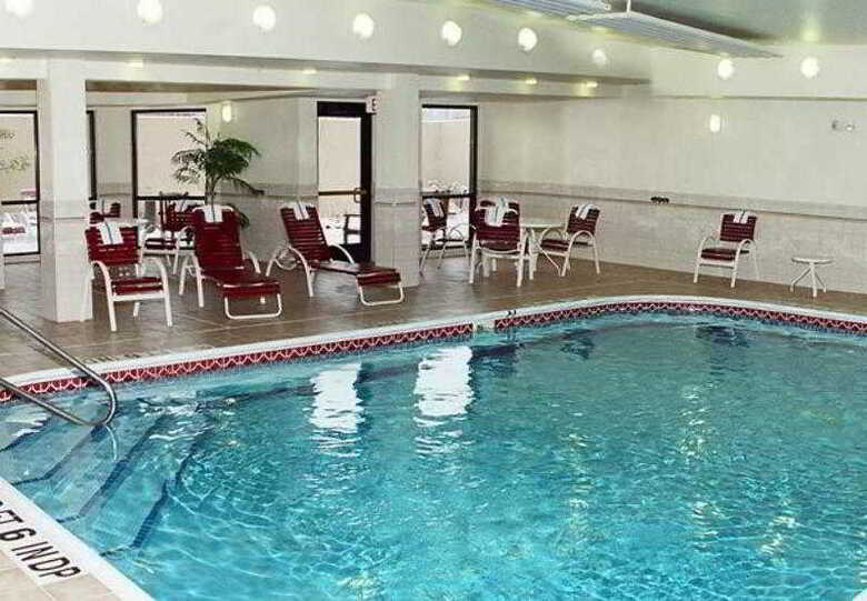 Hotel Courtyard Topeka