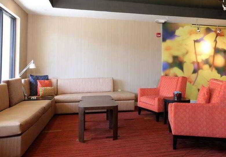 Hotel Courtyard Topeka