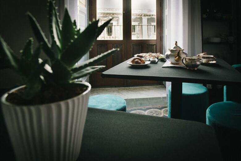 Agatha Cosy Hotel
