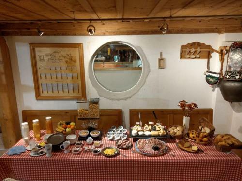 Hostal Gruy�re Rooms